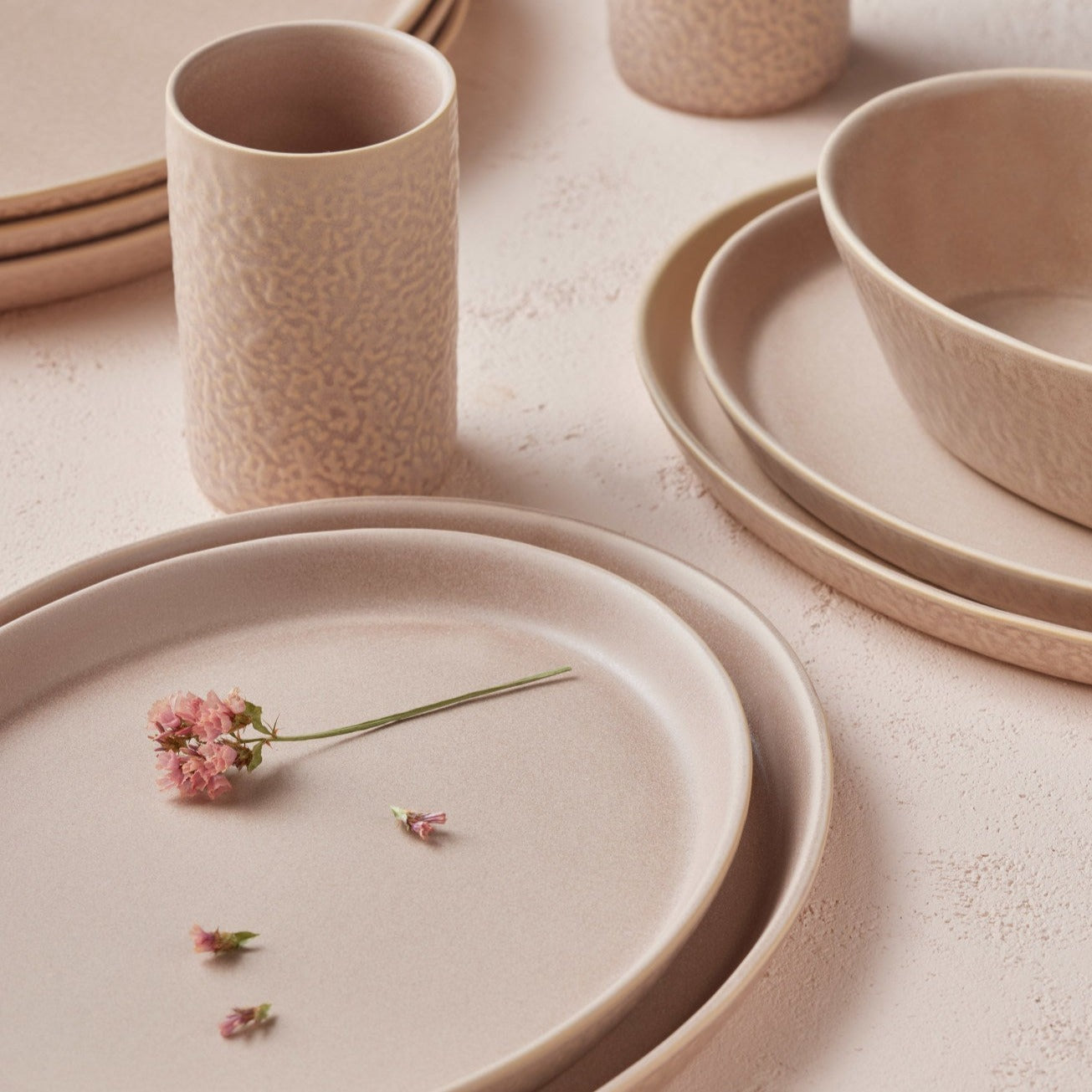 Stone + Lain Katachi Stoneware Nude Dinnerware Set | 32-Piece – stonelain.co