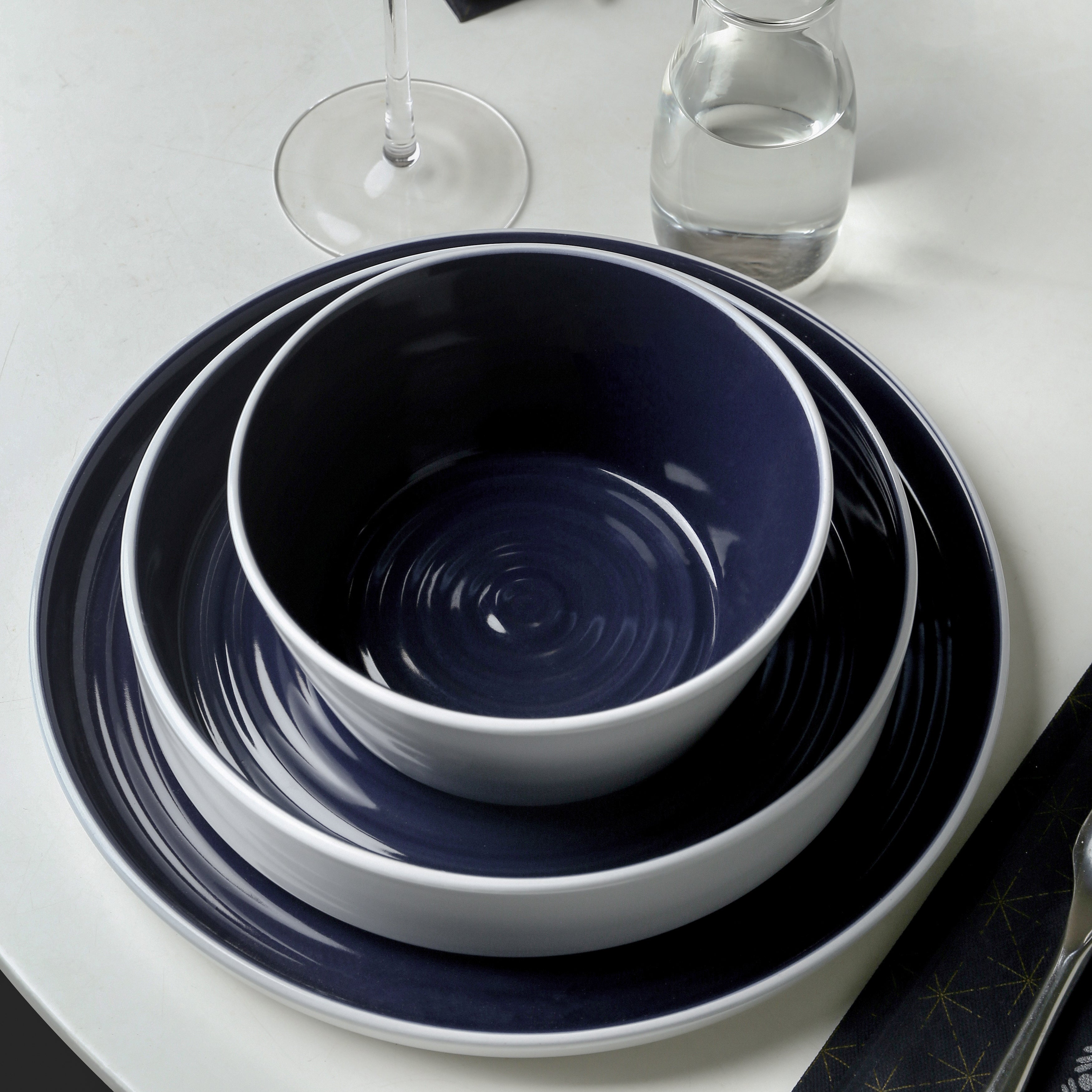 Navy dinnerware set best sale