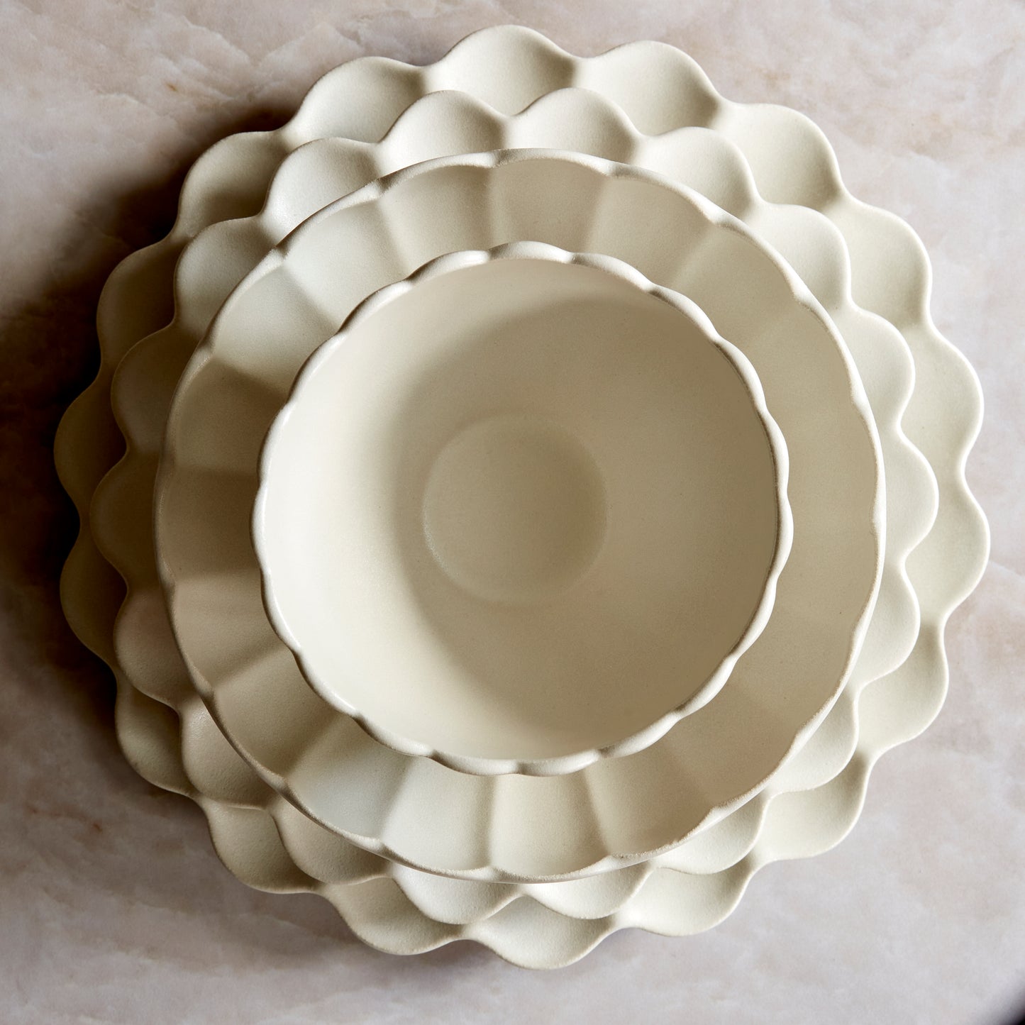 Dhalia Stoneware  Pasta Bowl - White