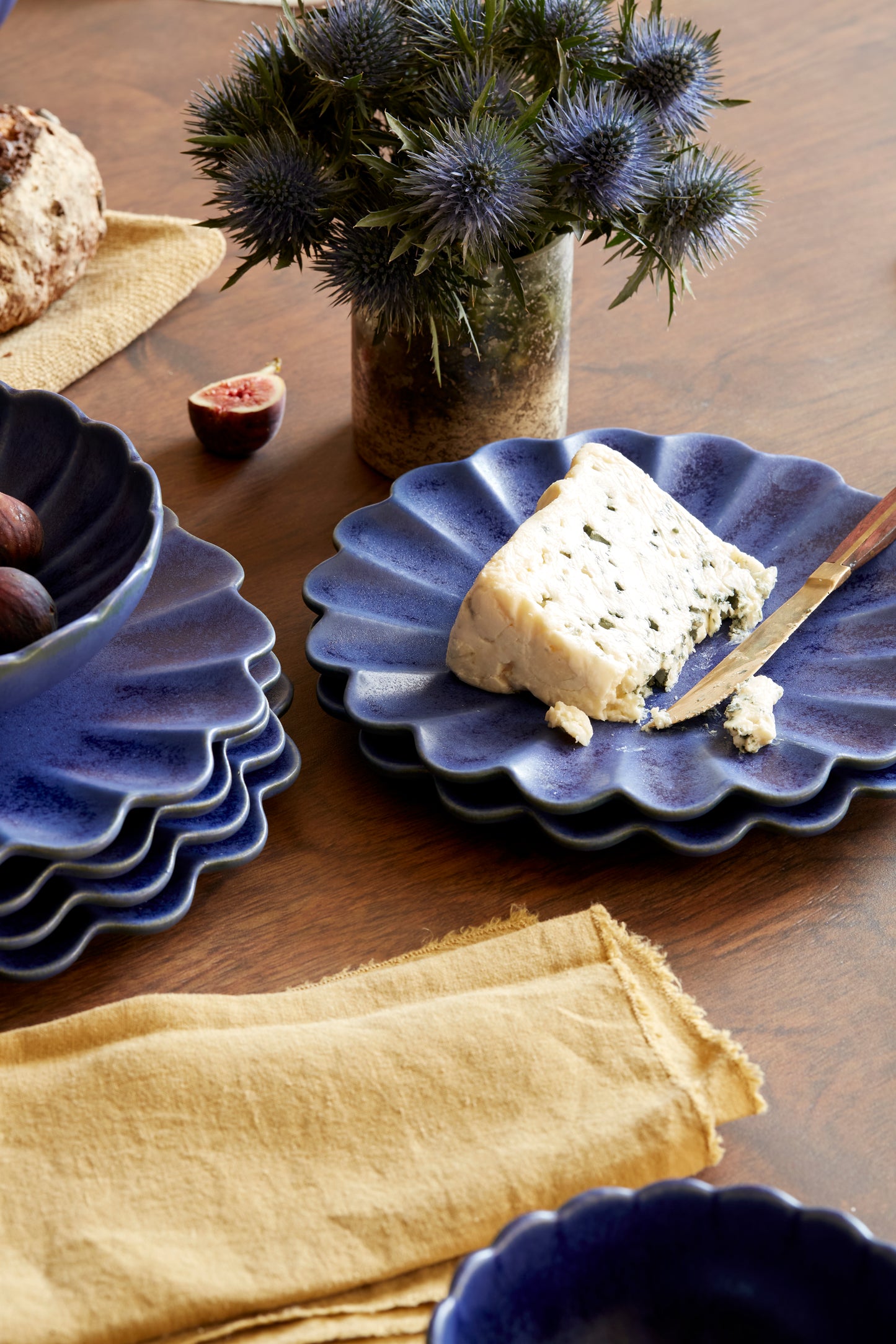 Dhalia Stoneware Dinnerware Set - Blue