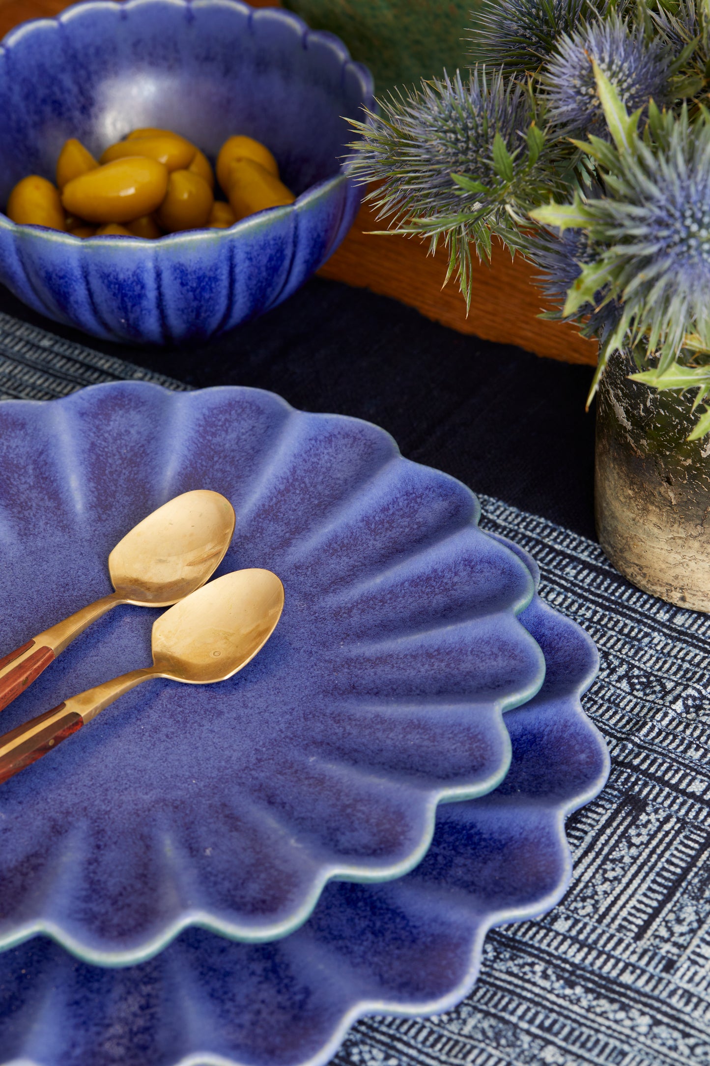 Dhalia Stoneware Dinnerware Set - Blue