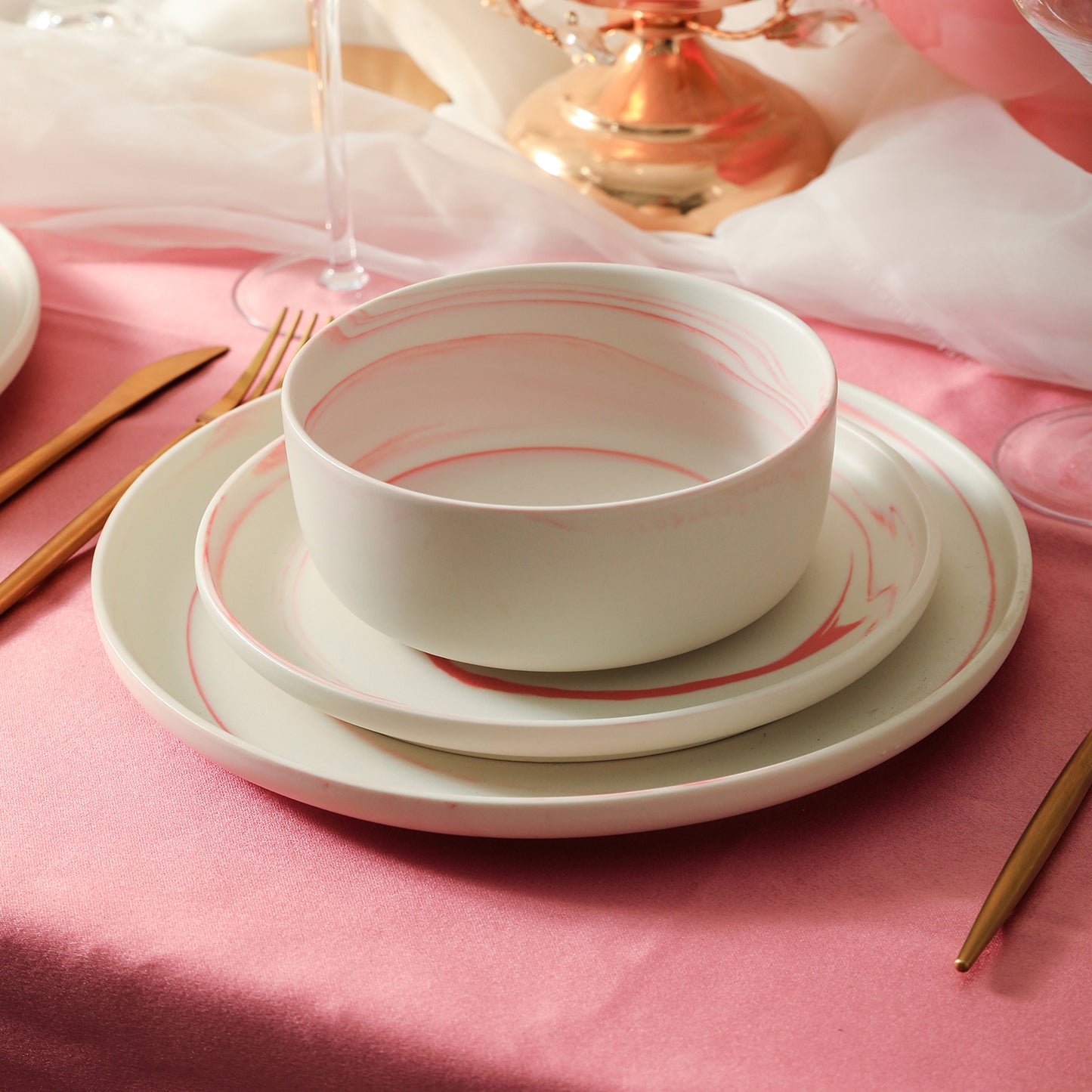 Brighton Porcelain Dinnerware Set - Pink