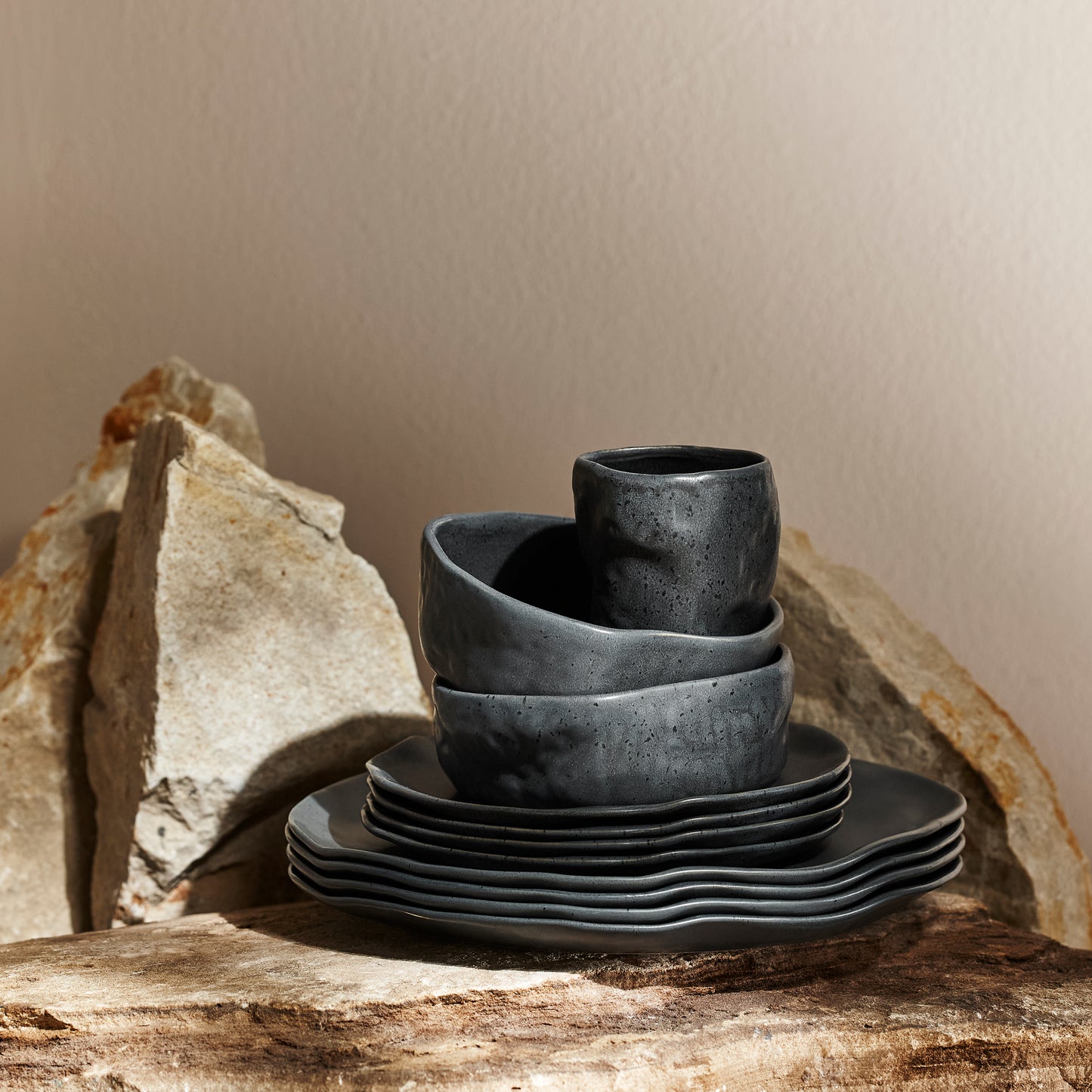 Atik Stoneware Dinnerware Set - Charcoal Black Speckled