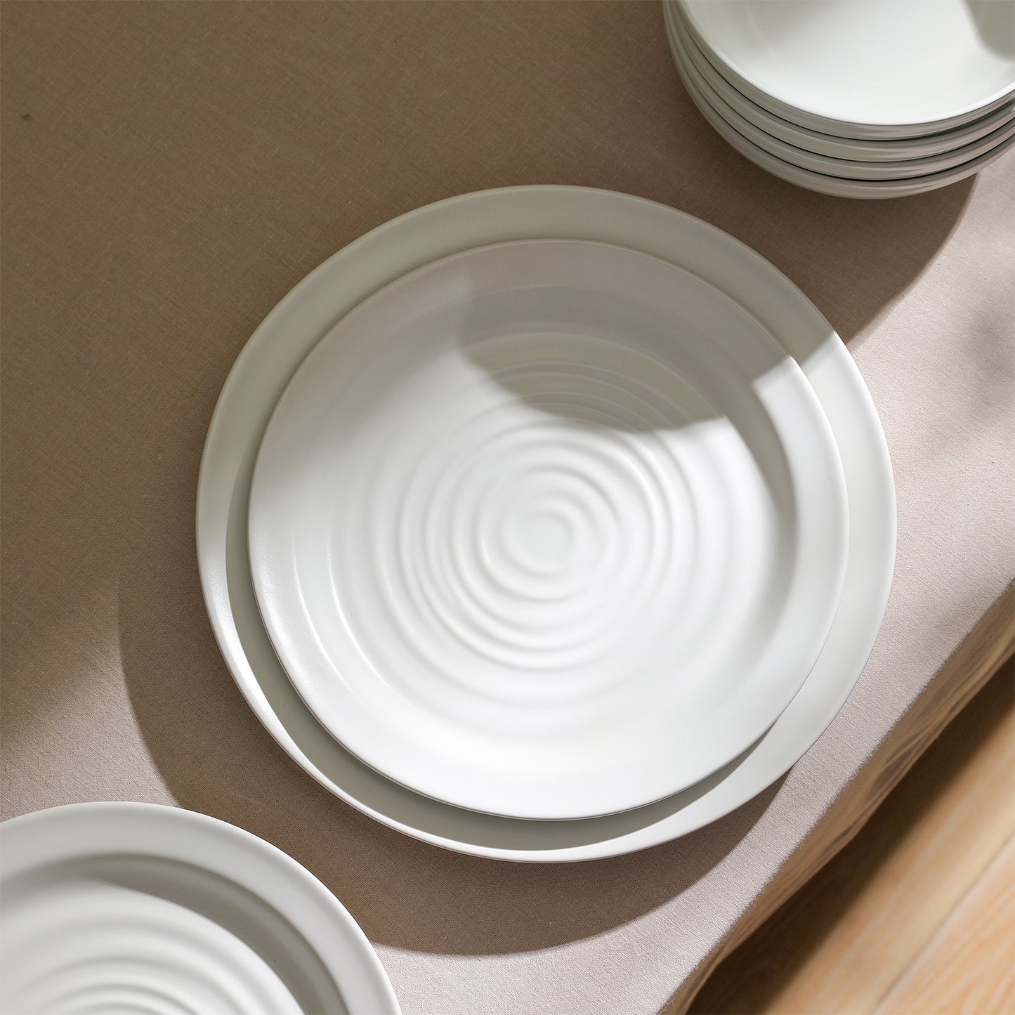 Orbit Stoneware Salad Plate - White